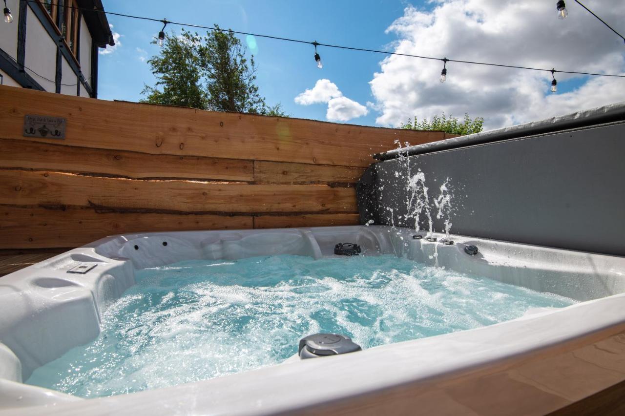 Apple Tree Cottage เฮริฟอร์ด ภายนอก รูปภาพ